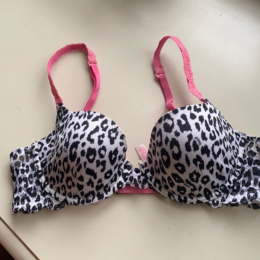 36B: Victoria’s Secret
